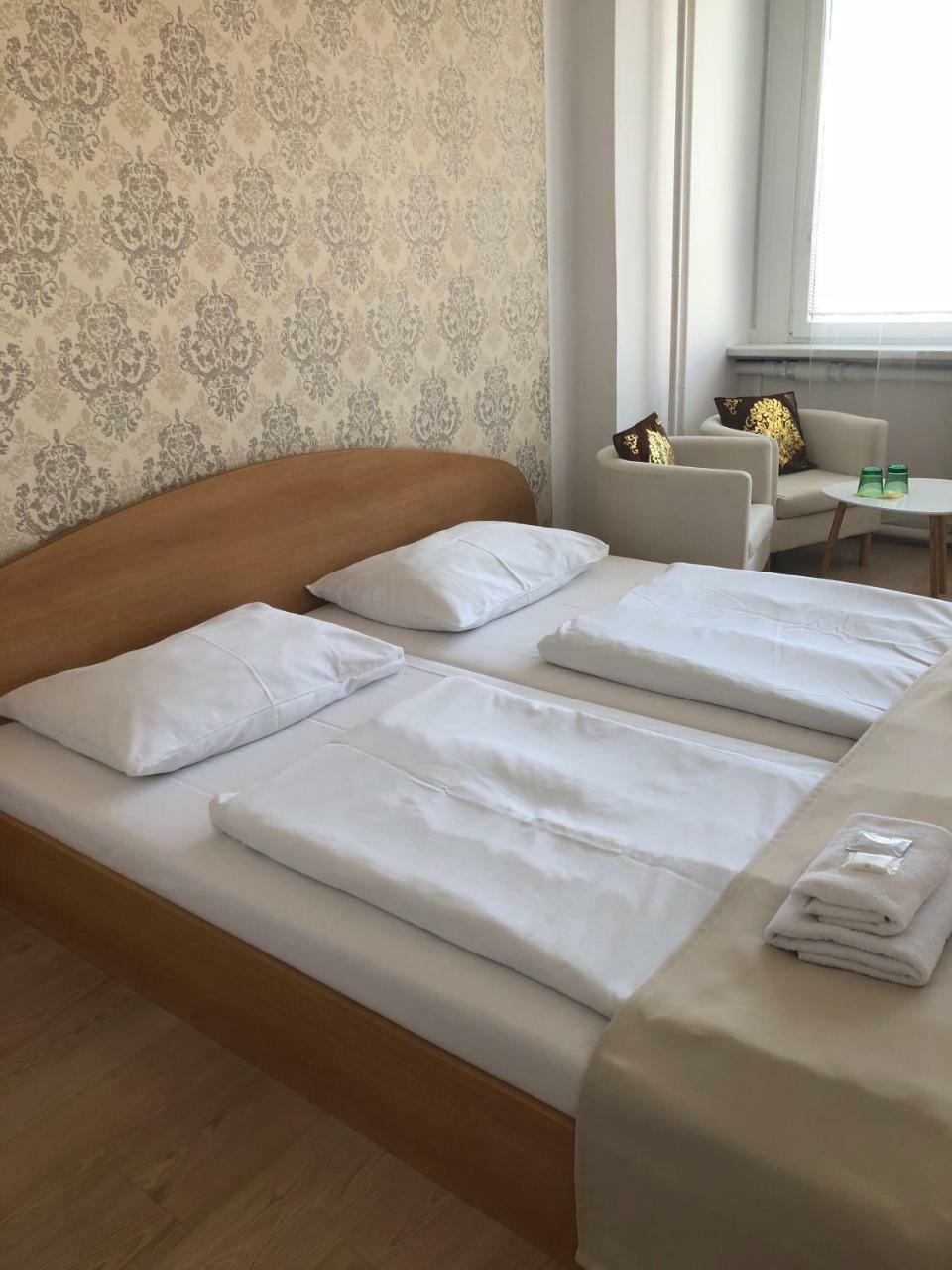 Hotel Ondras Злин Экстерьер фото