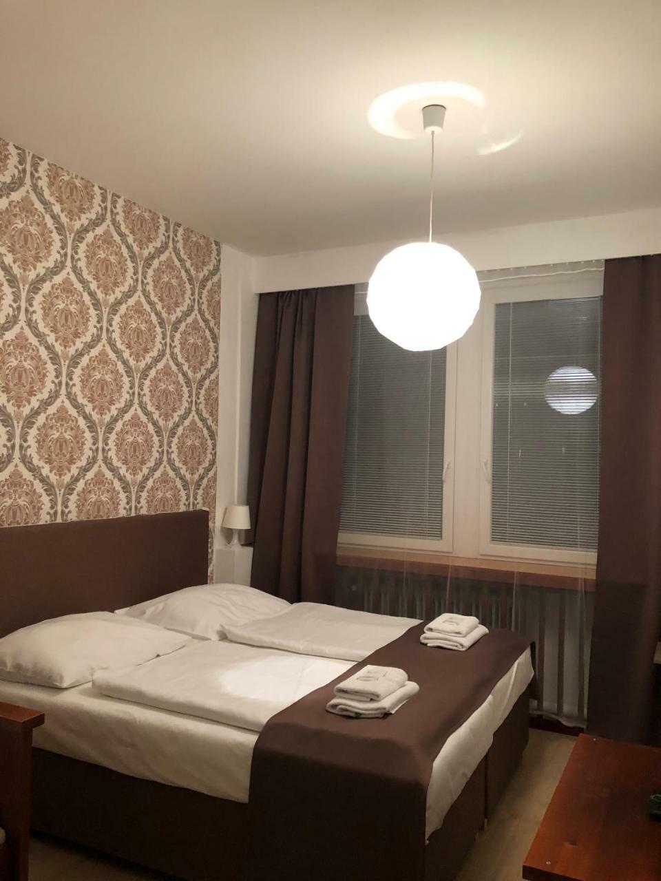 Hotel Ondras Злин Экстерьер фото